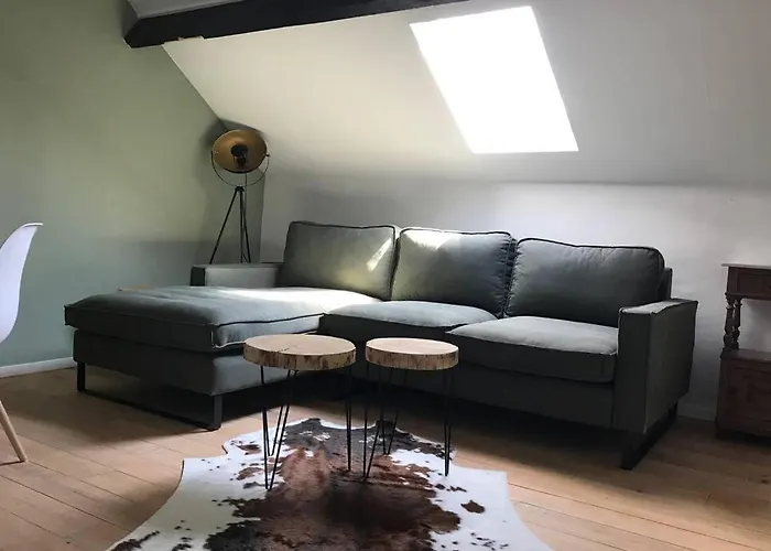 Authentic - 4p-apartment شقة إيجسدين